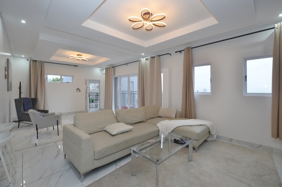 2 Bedroom Property for Sale in Kenridge Western Cape
